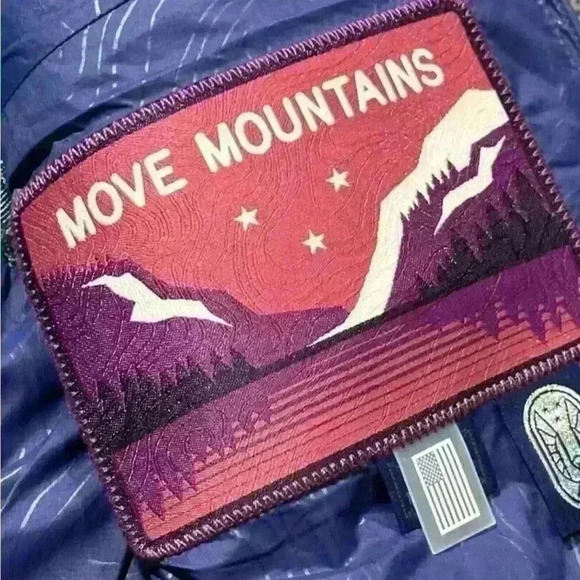 NWT Nike ACG $170 Therma-fit USA
Team Packable "ROPE DE DOPE"
Vest Women, Medium - Picture 9 of 10